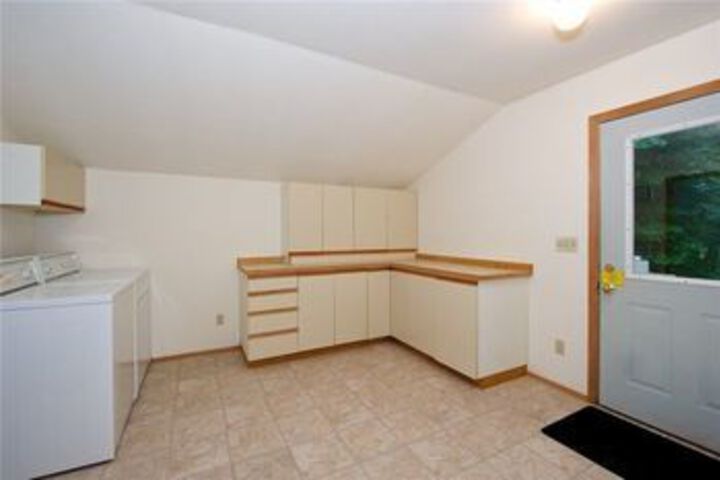 Room 353 of 697
