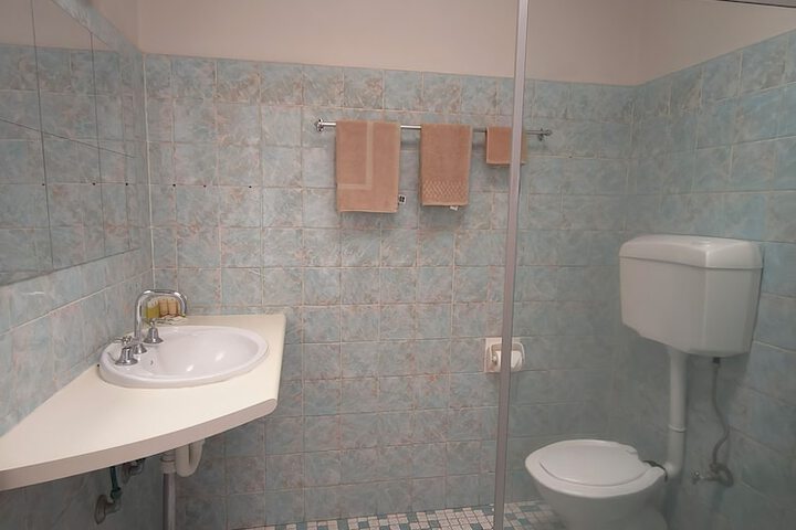 Room 34 of 43