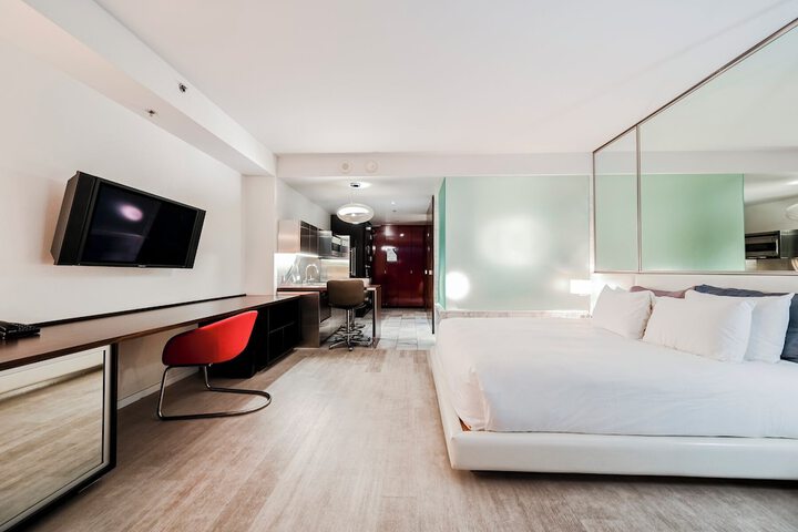 Room 84 of 484