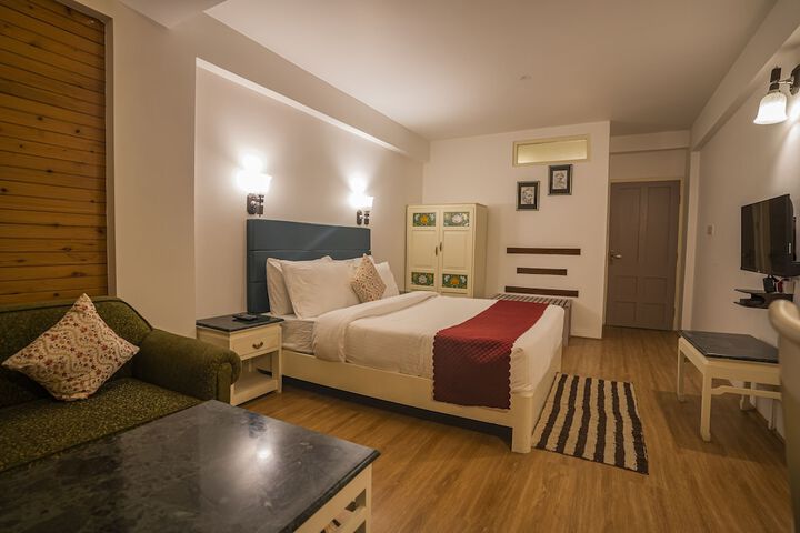 Room 12 of 43