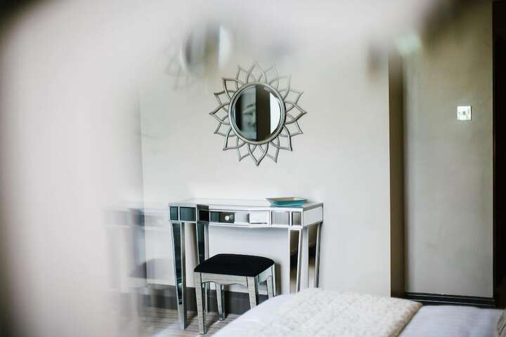 Room 6 of 37