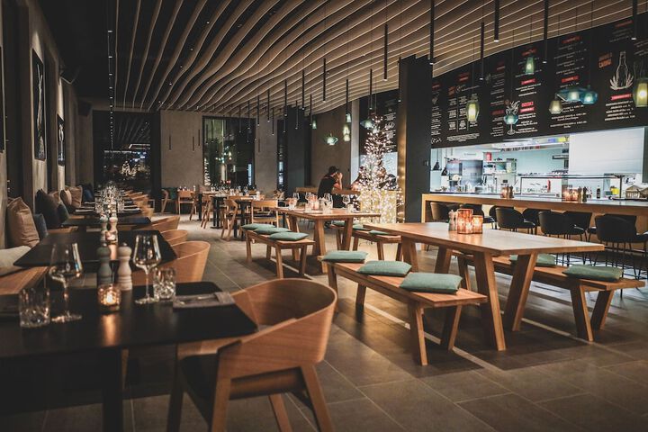 Dining 94 of 131