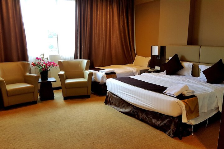 Room 8 of 44