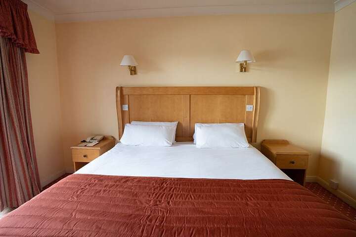 Room 17 of 45
