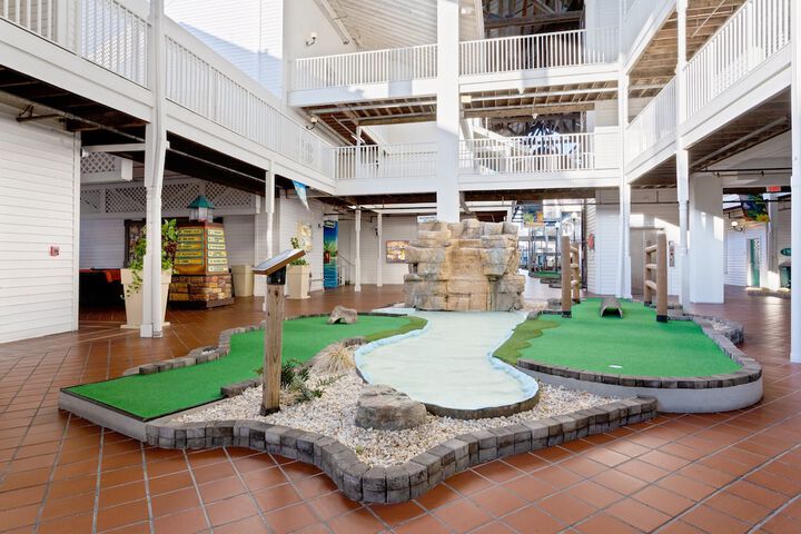 Mini-golf