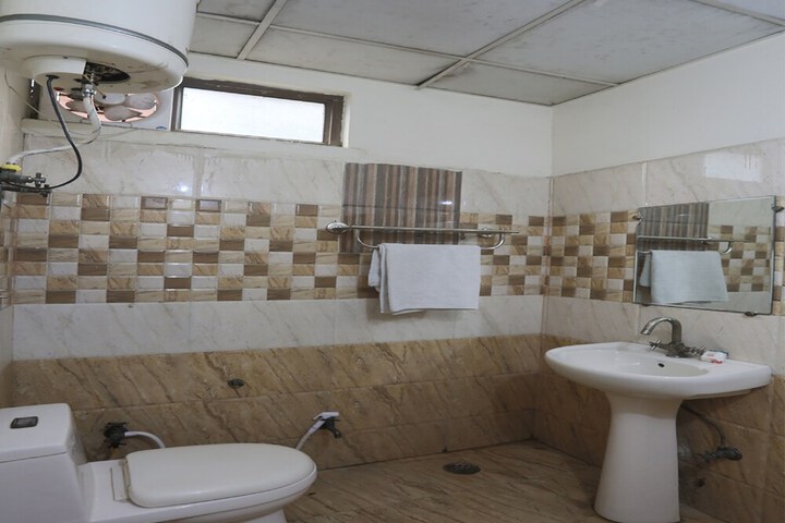 Room 23 of 27