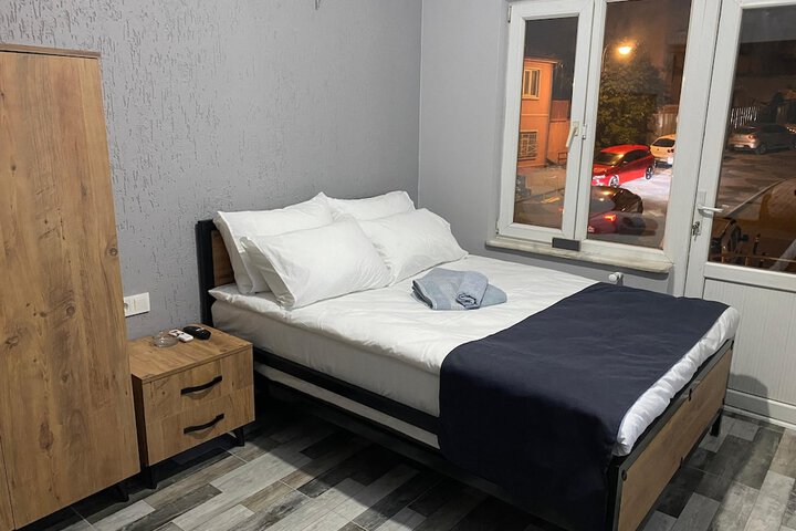 Room 5 of 19