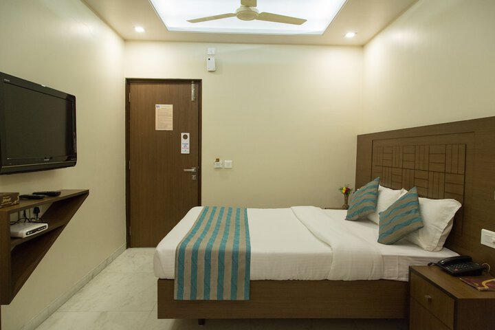 Room 17 of 31