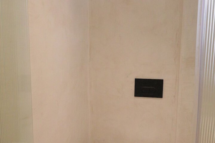 Room 67 of 78