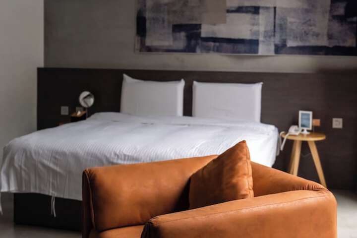 Room 25 of 57