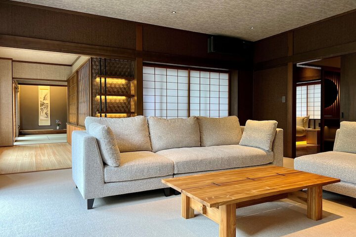 Room 12 of 54