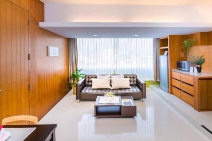 Room 16 of 37