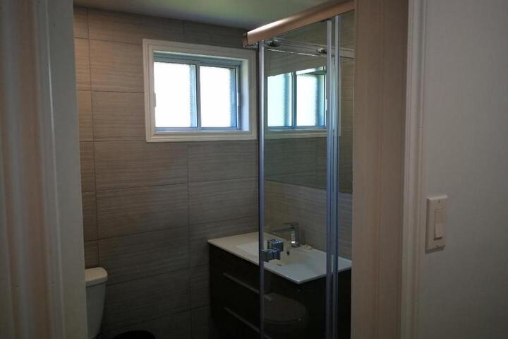 Renovated Double Room with 2 Double Beds (12 of 16)
