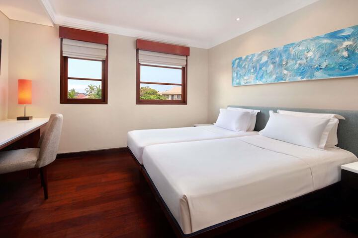 Room 10 of 167