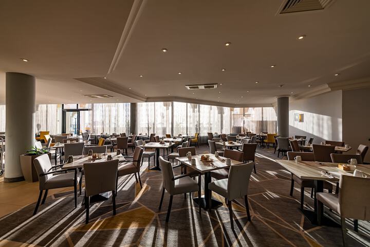 Dining 95 of 164