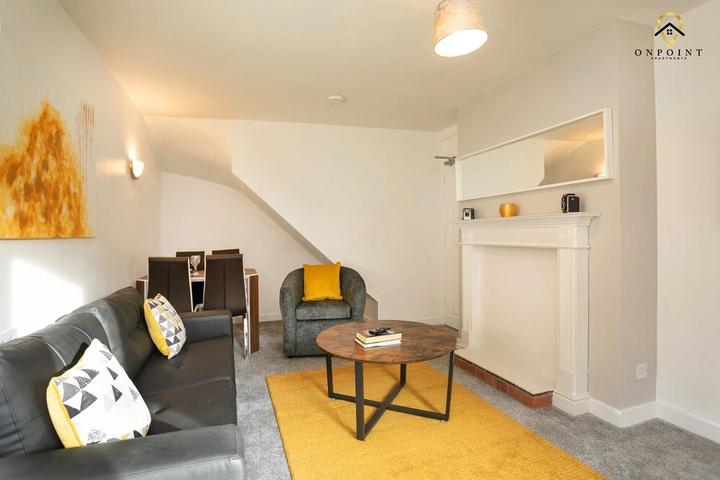 Room 5 of 20