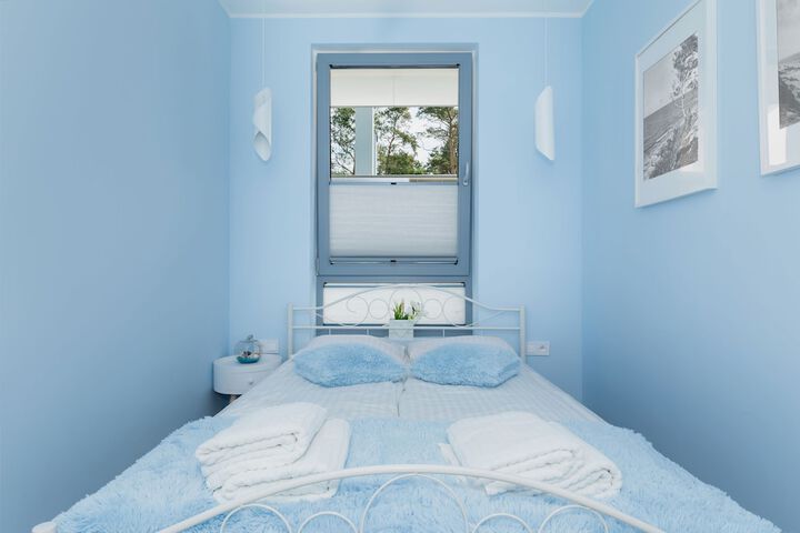 Room 12 of 35
