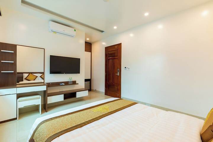 Room 17 of 73