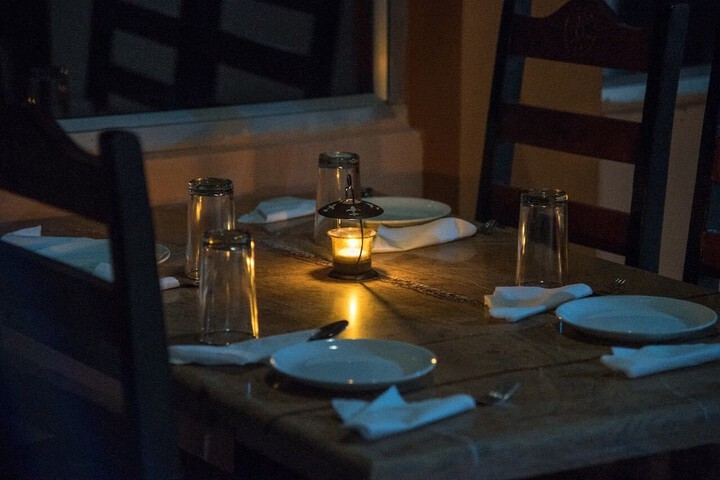 Dining 6 of 19