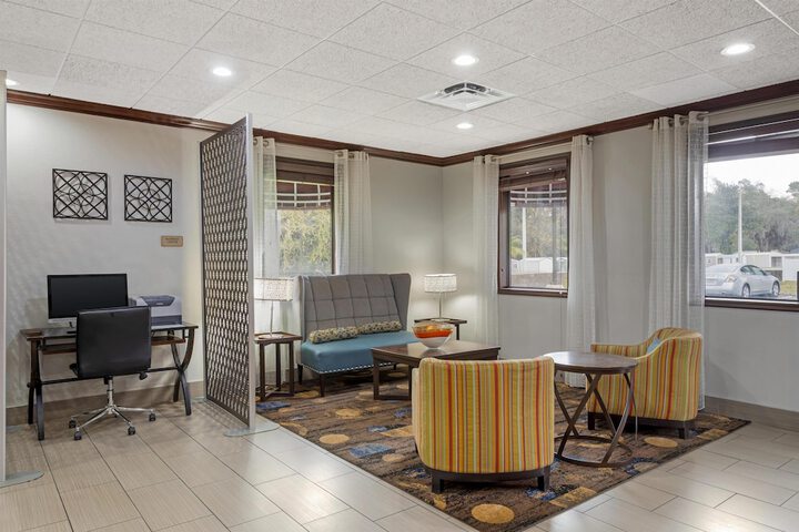 Guest Lobby