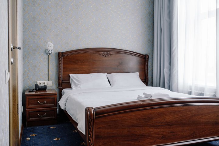 Room 4 of 48