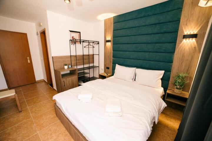 General 2 of 37