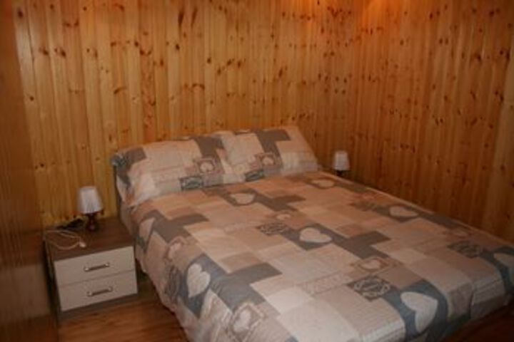 Room 8 of 18