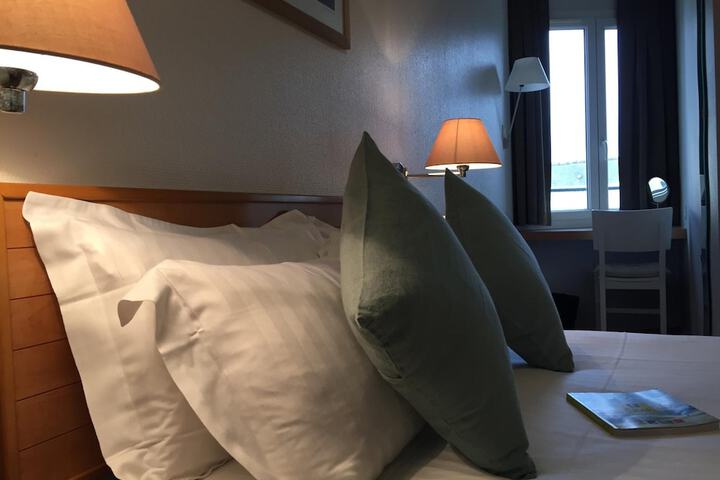Room 20 of 39
