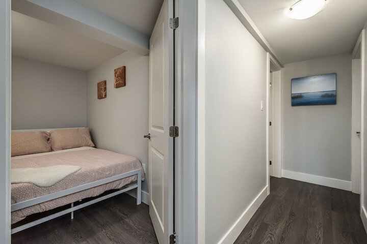 Room 18 of 64