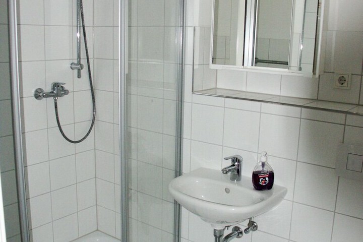 Room 15 of 37