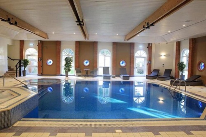 Pool 45 of 100