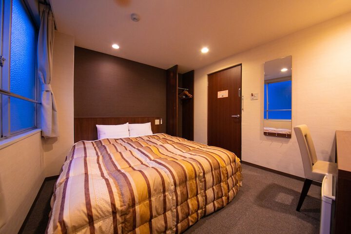 Room 18 of 39