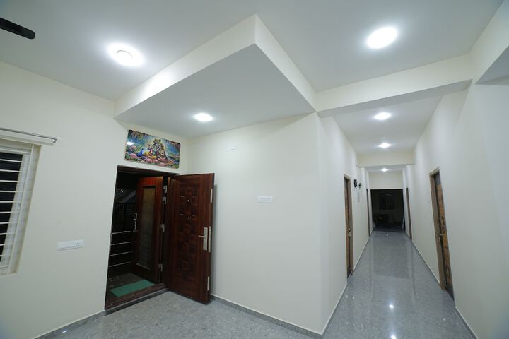 Room 8 of 11