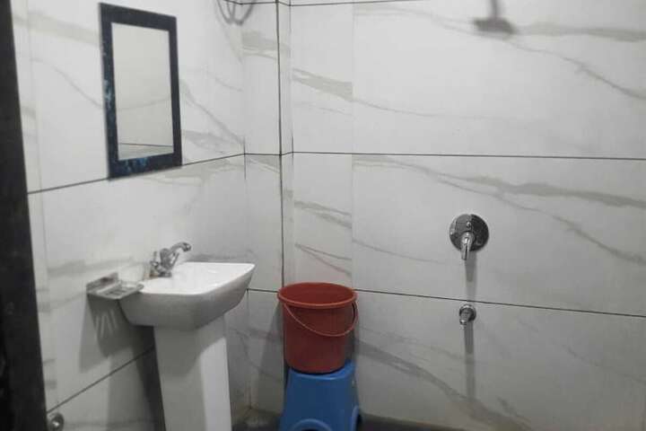 Room 19 of 27