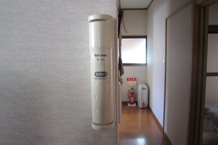Room 6 of 25