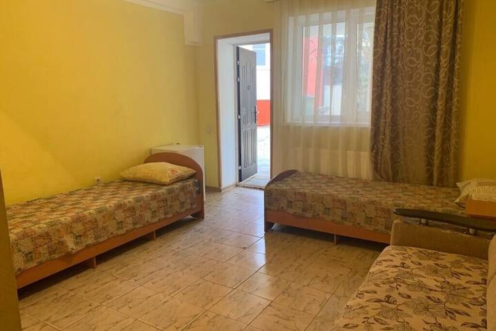 Room 9 of 26