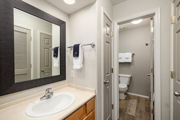 Room 143 of 220