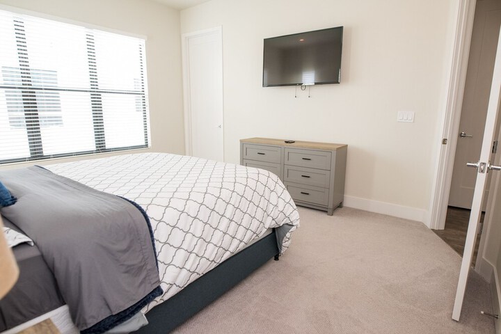 Room 12 of 42