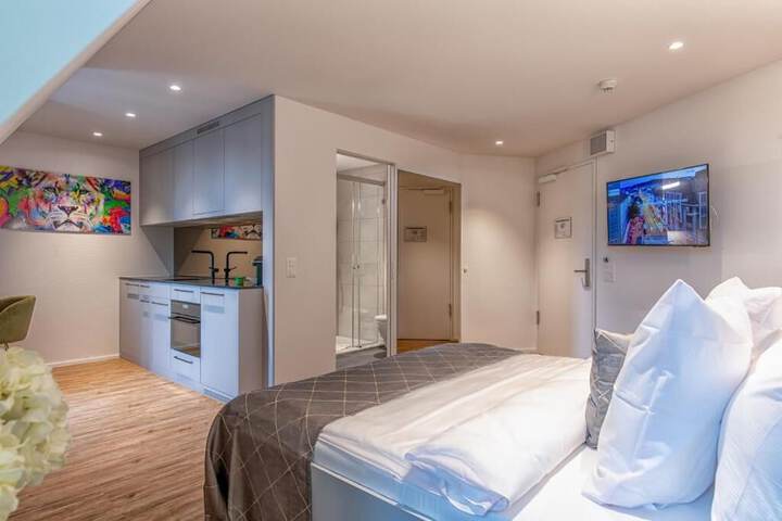 Room 6 of 20