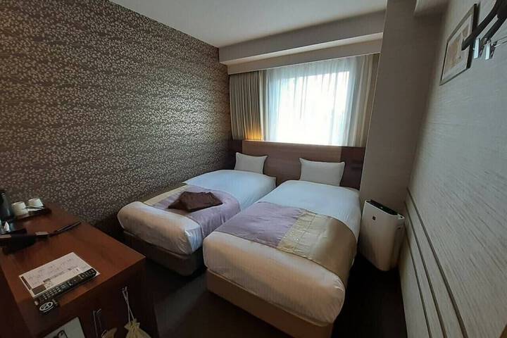 Room 30 of 79