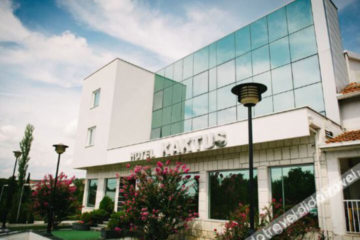 Hotel 4 of 32