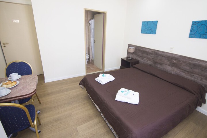 Room 34 of 76