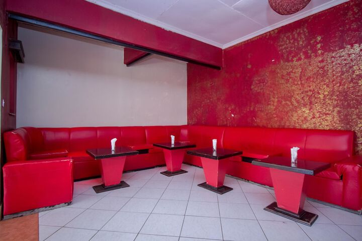 Lounge 69 of 89