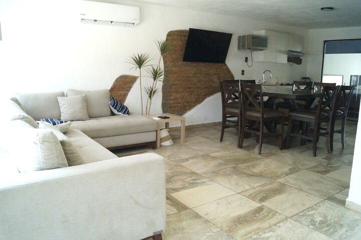 Room 80 of 140