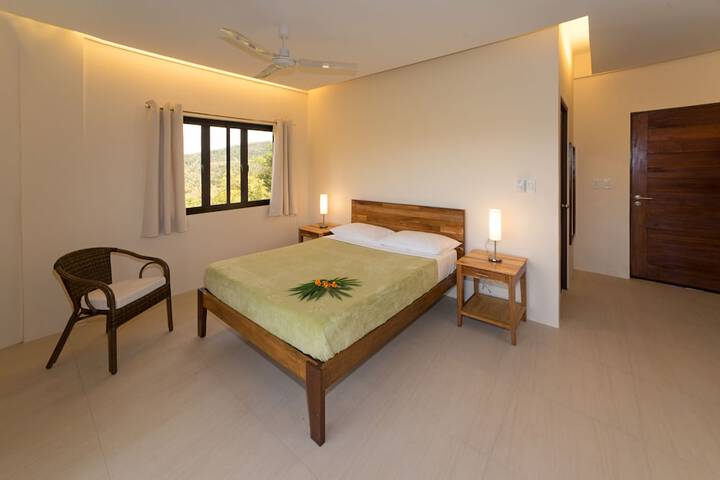 Room 3 of 47