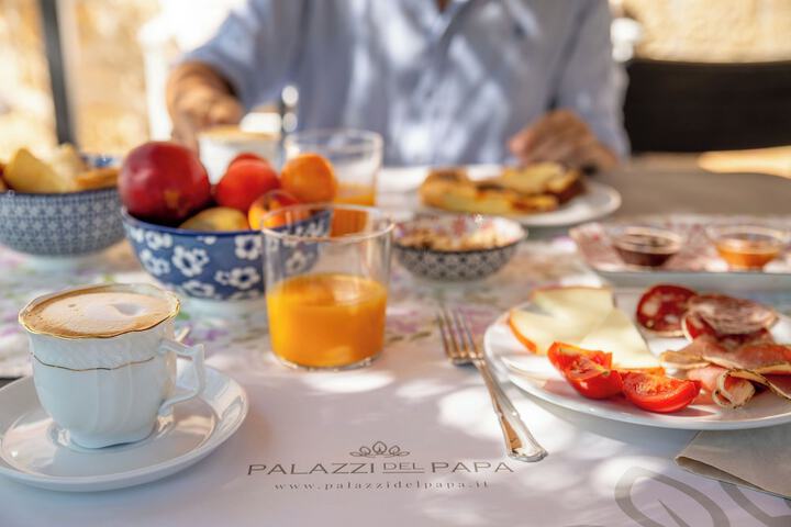 Breakfast/Coffee Service 35 of 53