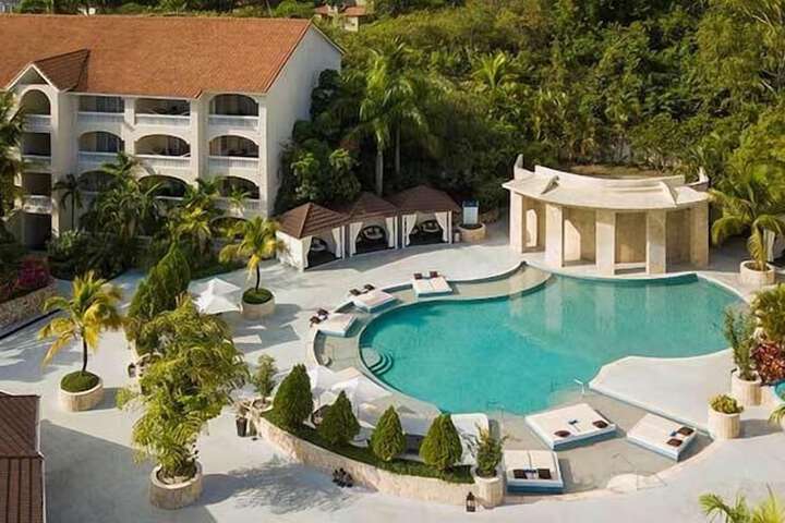 Hotel 7 of 8