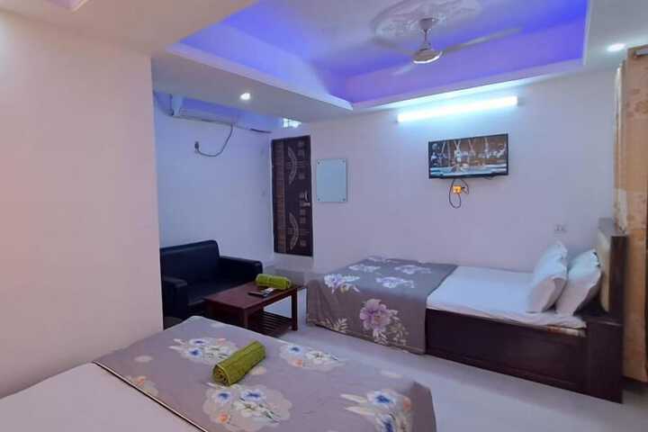 Room 14 of 24