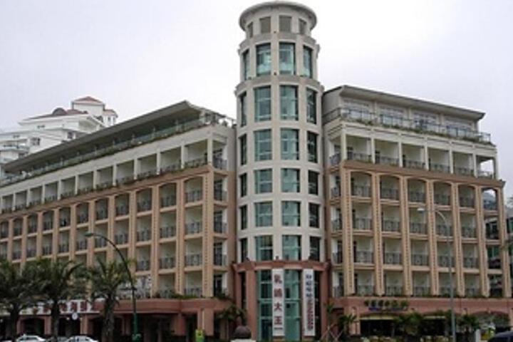 Hotel 1 of 32