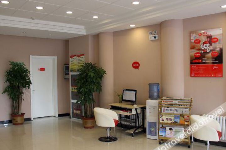 Hotel Interior 10 of 15